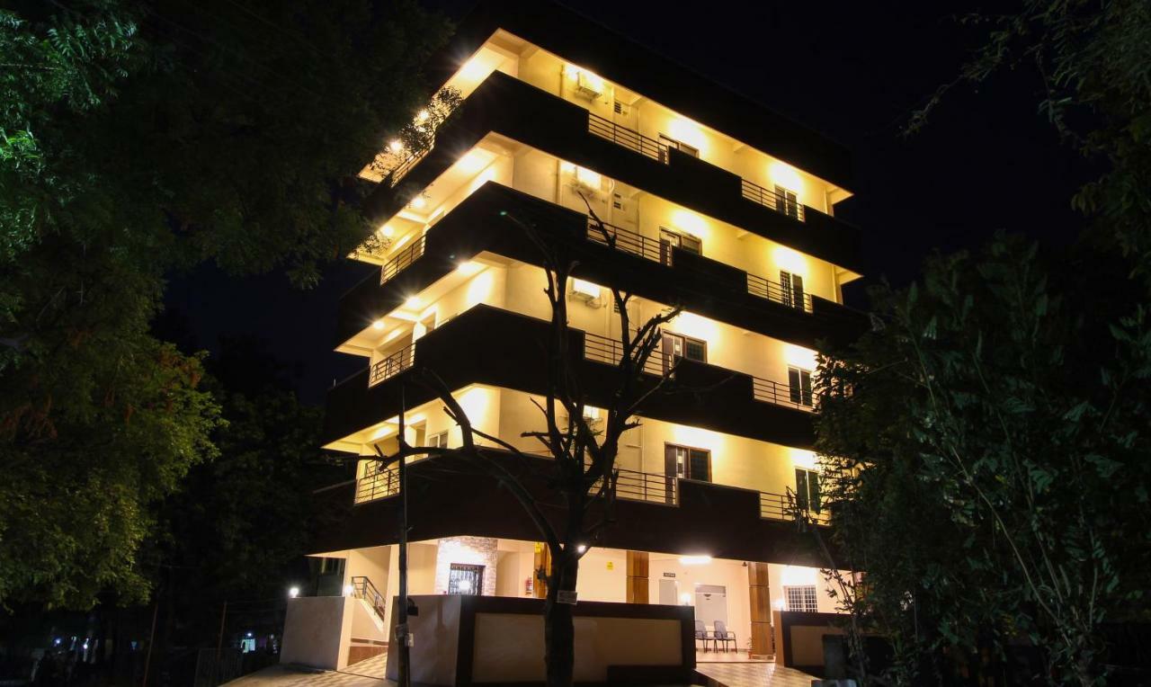 Itsy Hotels Riyas Grand Tirupati Exterior foto